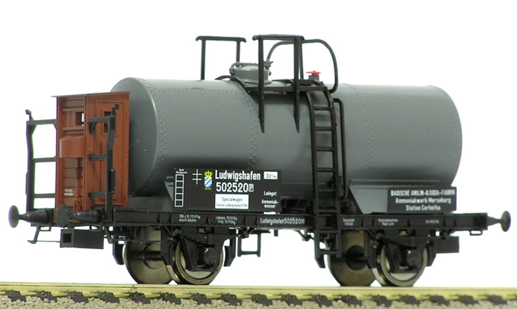 502 379